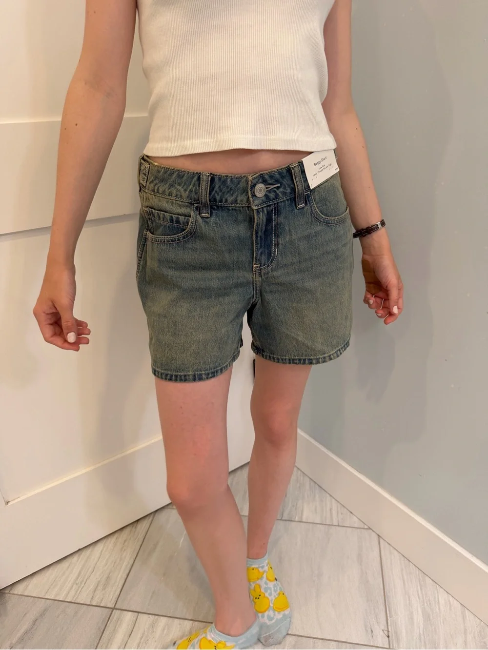 Hollister Low-Rise Baggy Jean Shorts Size 0